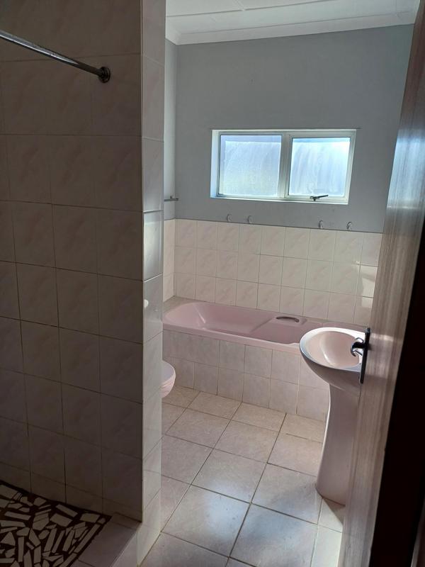 To Let 3 Bedroom Property for Rent in Gonubie Eastern Cape